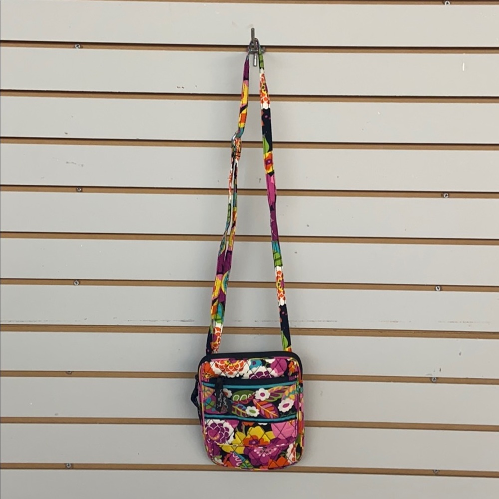 Vera Bradley Like New Crossbody Bag